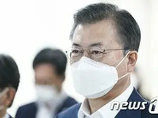 韓国文大統領夫妻、明日ワクチン接種「最小残余注射器で11人まで同時」