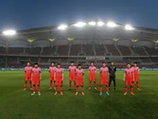 「故ユ・サンチョル監督追悼」韓国サッカー代表チーム、スリランカ戦で黒リボン着用