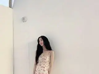 女優イ・ユビ、人形顔負けの美貌…どれだけ脚が長いの？
