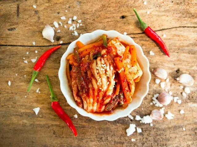 韓国政府は、「キムチ」の中国語翻訳および表記の用例として提示していた「泡菜」を削除し、「辛奇」と明示した（画像提供:wowkorea）