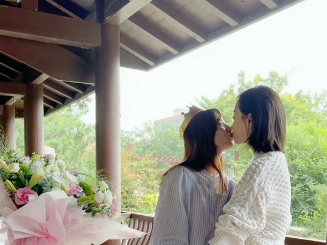 ビクトリア（f(x)）、中国女優とのキス写真が韓国ネットユーザーに衝撃与える（画像提供:wowkorea）