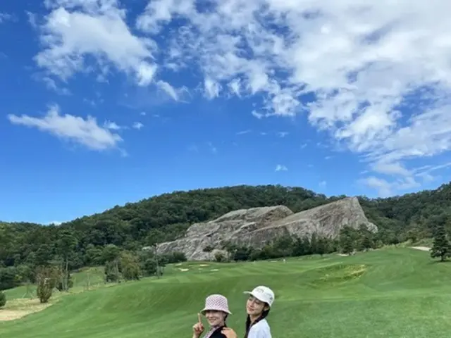 女優チェ・ヨジン＆ワン・ピンナ、ゴルフ場で輝く仲良しコンビ（画像提供:wowkorea）