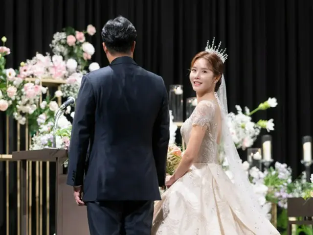 9日午後、ソウル某所で結婚式を挙げた女優イ・ヨンドゥ。（画像提供:wowkorea）