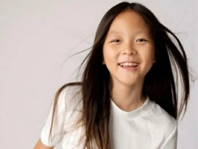 秋山成勲＆SHIHOの娘サランちゃん、10歳（数え11歳）の誕生日を報告！急成長ぶりが韓国で話題（画像提供:wowkorea）