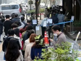 韓国の新規コロナ感染者　20日ぶり2千人超＝規制緩和など影響か