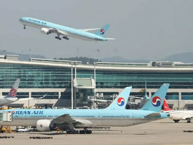 韓国ソウルの金浦空港を出発した大韓航空の旅客機が鳥と衝突し、再び引き返した（画像提供:wowkorea）