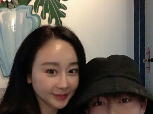 女優ハム・ソウォン、夫ジンファとレストランでデートを楽しむ様子を公開…「こんな素敵な場所をどうやって知ったの」（画像提供:wowkorea）