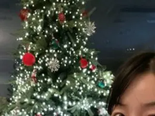 女優ハン・ジヘ、娘ユンスルちゃんのために大型ツリーを準備…「待ち遠しいクリスマス」