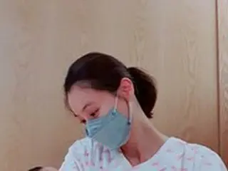 女優ユン・ソイ、娘を初公開「逆子だったので手術で出産」…ソ・ヒョリムも祝福