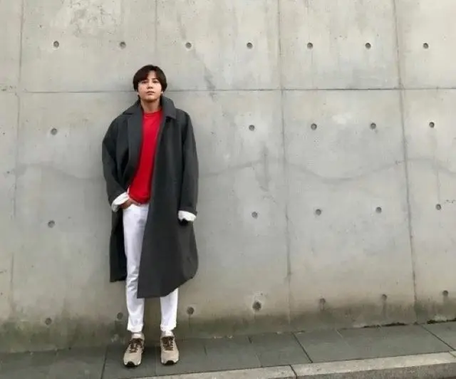 俳優チャン・グンソク、極寒でもコート姿が似合う“アジアのプリンス”が路上から近況ショット（画像提供:wowkorea）
