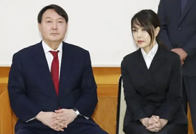 尹錫悦次期大統領（左）と金建希夫人（右）（画像提供:wowkorea）