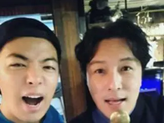 歌手KangNam、“よくおごってくれる兄さん”キム・ドンワン（SHINHWA）とツーショット