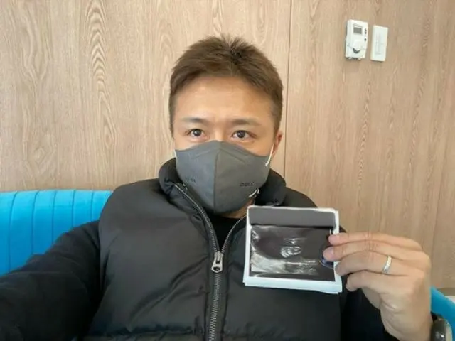 娘の養子縁組で話題を呼んだ俳優チン・テヒョン、妻パク・シウンが妊娠中の第二子の超音波写真公開&胎名発表(画像提供:wowkorea)