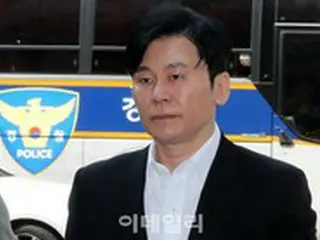 「B.Iの薬物捜査もみ消し」ヤン・ヒョンソク元YG代表、ノーマスクで物議＆元練習生から脅迫されたとの証言も