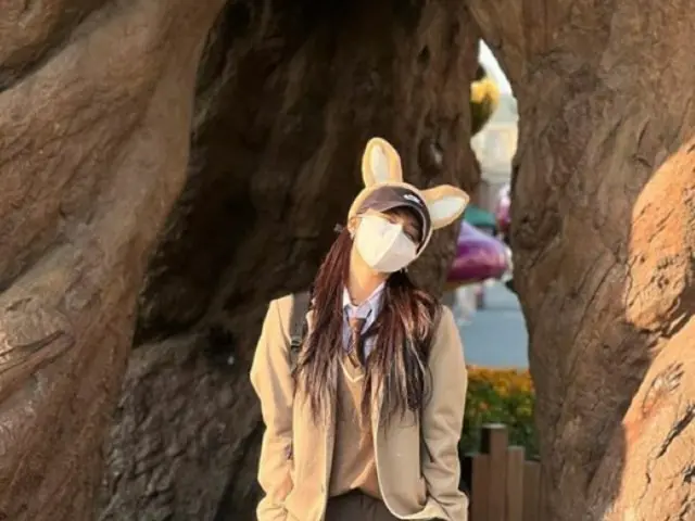 チョン・ウンジ（Apink）、制服姿で遊園地にお出かけ…胸キュンそそるカチューシャ姿で魅了（画像提供:wowkorea）