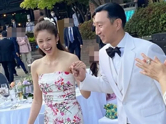 歌手ソン・ダムビ、結婚式で幸せな笑み…「世界で一番きれいで美しい日」（画像提供:wowkorea）