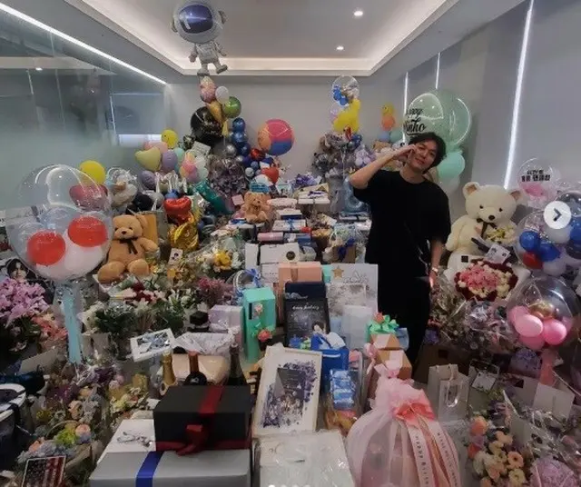 俳優イ・ミンホが最大級の誕生日プレゼントを自慢した（画像提供:wowkorea）
