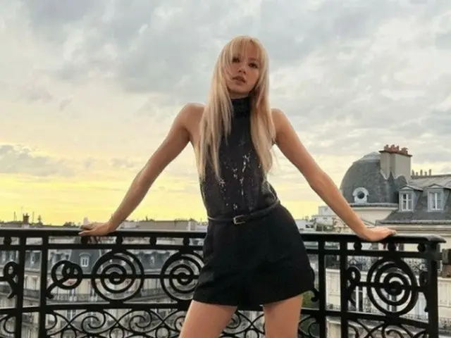 「BLACKPINK」LISA、パリを溶かしたグローバルスター…骨だけでも迫力のスレンダースタイル（画像提供:wowkorea）