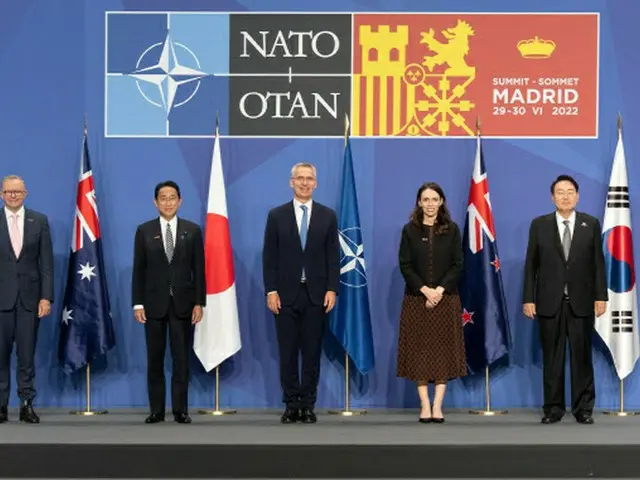 左からアンソニー・アルバニージ豪首相、岸田首相、NATO事務総長、ニュージーランドのジャシンダ・アーダーン首相、尹大統領。（画像提供:wowkorea）