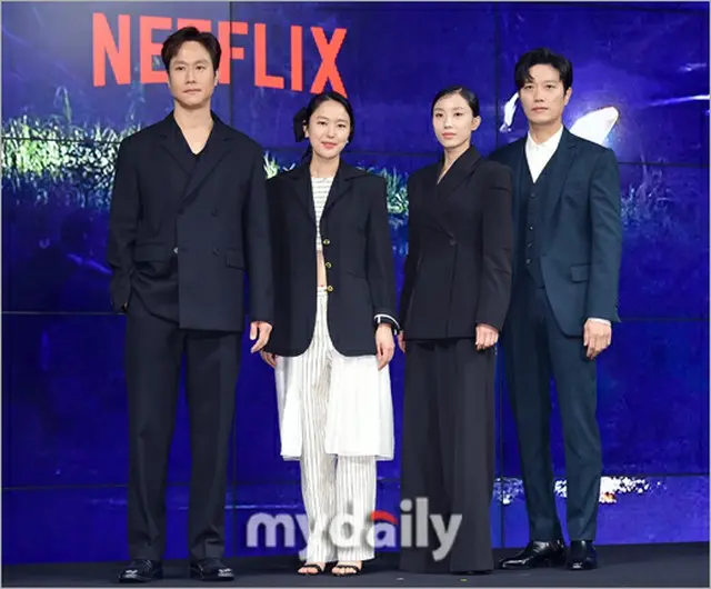 俳優チョンウ＆パク・ヒスンら、Netflix「模範家族」制作発表会に出席（画像提供:wowkorea）