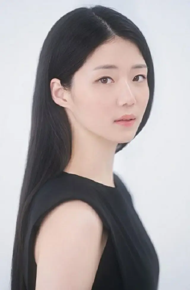 「脱出おひとり島」シン・ジヨン、芸能人になってさらに美しく（画像提供:wowkorea）