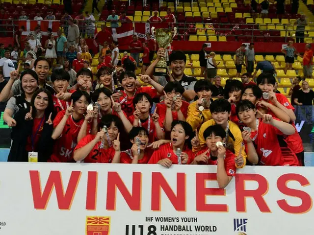 文化体育部長官、女子ハンドボール韓国ユース代表の「世界選手権優勝」を祝福 「大きな感動をありがとう」（画像提供:wowkorea）