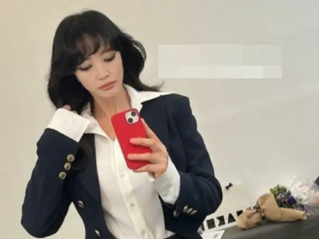 女優キム・ヘス、ロングヘアに変身しスーツ姿まで披露…20代を圧倒するガールクラッシュな魅力を発散（画像提供:wowkorea）