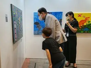 尹大統領、障害者特別展で作品鑑賞 「幅広い支援を改めて約束」