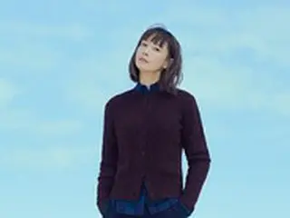 【公式】女優イ・ナヨン、国語教師に…ドラマ「パク・ハギョンの旅行記」で3年ぶりに復帰