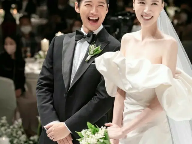 ”花嫁”チン・アルム、「幸せに生きます」…ナムグン・ミンの満面の笑顔を公開して感謝のあいさつ（画像提供:wowkorea）