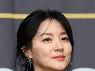 女優イ・ヨンエ、梨泰院事故で一人娘を失った朝鮮民族3世家族に寄付金…自筆手紙に「元気になってほしい」とメッセージ