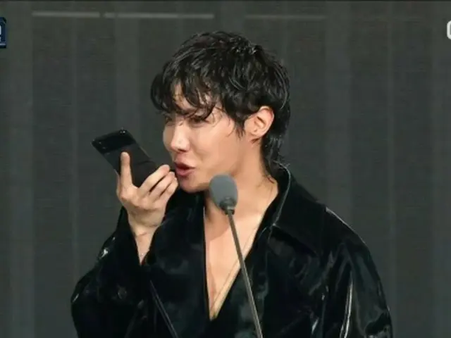 JIN(BTS)、「2022 MAMA AWARDS」に電話でサプライズ登場…「僕たちのARMY愛しています」(画像提供:wowkorea)