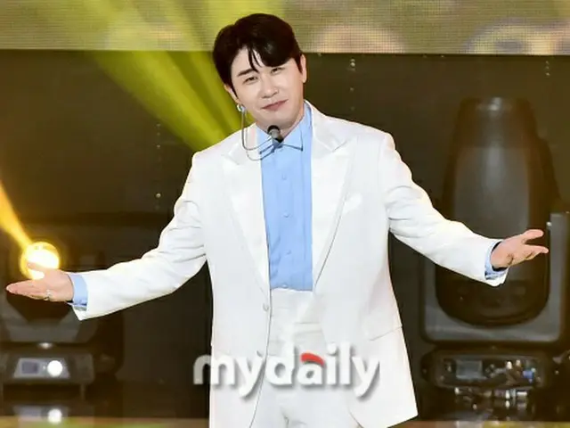 トロット歌手ヨンタク、米ツアー中止に「予想もしない状況…改めて日程を調整」(画像提供:wowkorea)