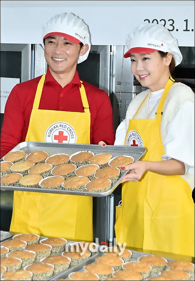 ソ・ユジン＆アン・ジェウク…「愛のパン分かち合い奉仕活動…共にしましょう」（画像提供:wowkorea）