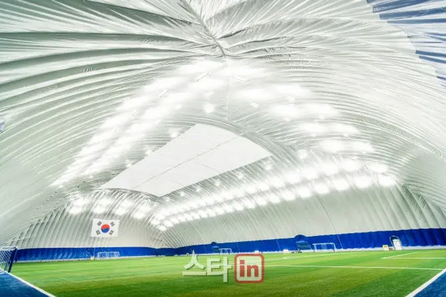 オールシーズンでサッカートレーニング可能な「スマートエアドーム」、韓国に初オープン（画像提供:wowkorea）