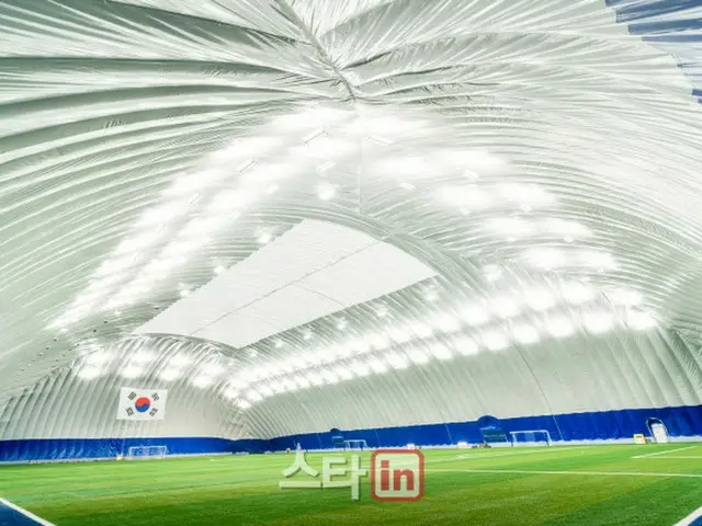 オールシーズンでサッカートレーニング可能な「スマートエアドーム」、韓国に初オープン（画像提供:wowkorea）