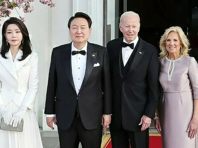 米メディアが、韓国大統領夫人の衣装を批評したことで物議を呼んでいる（画像提供:wowkorea）