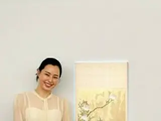 女優イ・ハニ、絵の才能まで兼ね備えた“才色兼備”…画家デビュー