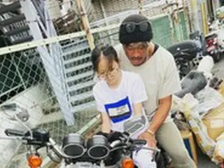 秋山成勲、娘と「父が好きだったバイク」…急逝した父との思い出
