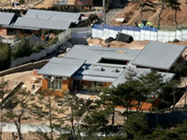 建設が進む盧大統領の私邸＝12日、釜山（聯合）