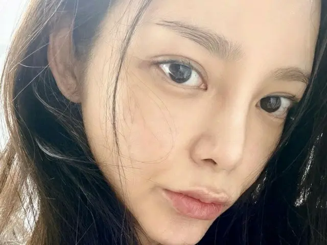 「飲酒運転自粛終了」女優パク・シヨン、復帰後の近況公開…より美しくなった黒髪の美貌（画像提供:wowkorea）