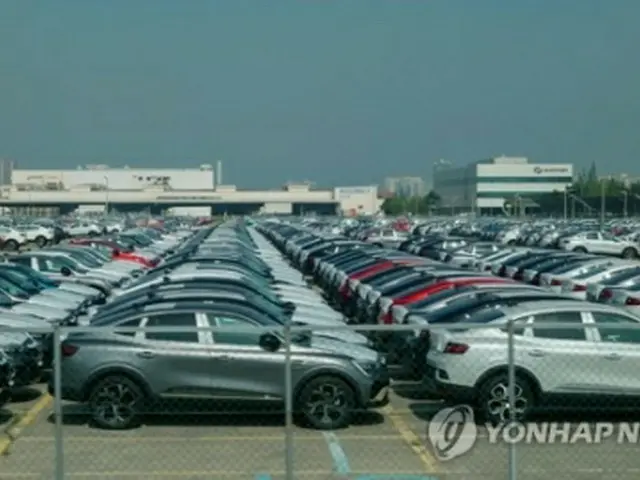 輸出を待つ車(ルノーコリア自動車提供、資料写真)=(聯合ニュース)≪転載・転用禁止≫