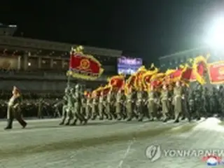 北朝鮮が夜間軍事パレード　朝鮮戦争休戦７０年で