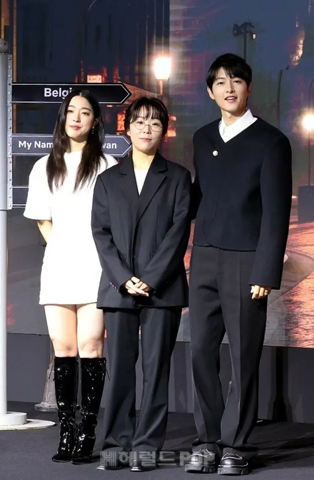 俳優 ソン・ジュンギ、チェ・ソンウン、キム・ヒジン監督Netflix映画「ロ・ギワン」の製作発表会に出席