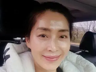 女優ソン・ユナ、きれいに撮れない自撮り…女優キム・ヒソンがコメント「このお姉さん、携帯没収」