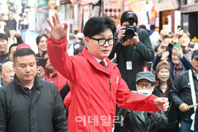 韓国前法務部長官の自宅前に凶器を置いた男、懲役1年の実刑