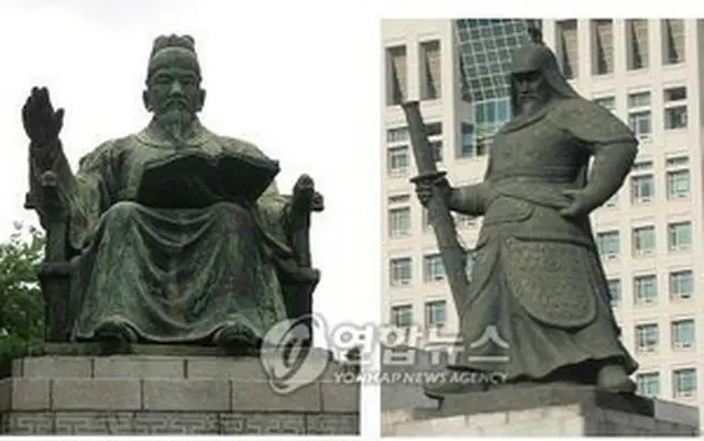 世宗大王像（左）と李舜臣像（現代美術館提供）＝12日、ソウル（聯合）