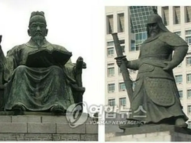 世宗大王像（左）と李舜臣像（現代美術館提供）＝12日、ソウル（聯合）