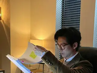 俳優ナムグン・ミン、「1000ウォンの弁護士」の撮影現場を公開…新婚でもハードワーク中?!