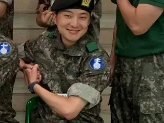 「WINNER」YOON（カン・スンユン）、軍訓練所での近況を公開…ベレー帽をかぶったりりしい姿